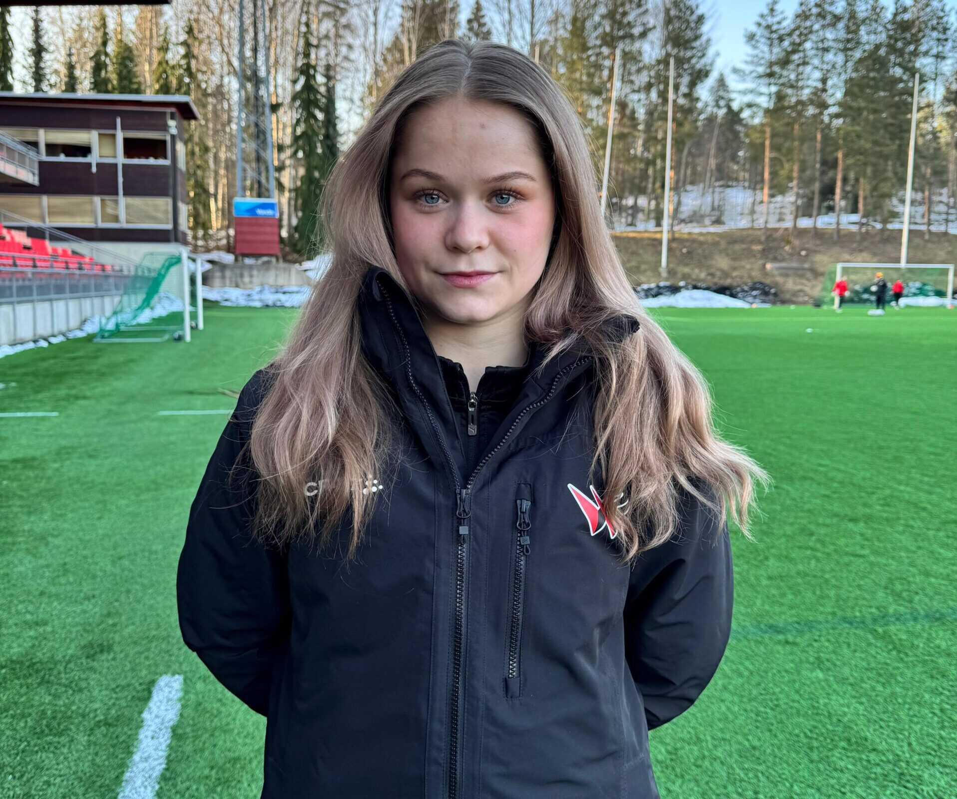 Liisa Tuomi Punamustiin